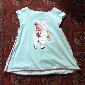 Swingy trapeze shirt with llama/animals